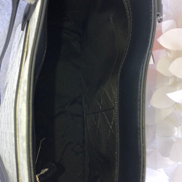 ⚠️SALE⚠️NWT Michael Kors purse. FINAL Price-Firm - Picture 9 of 12